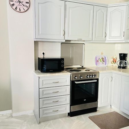 Central Family Apartment Превеза Экстерьер фото